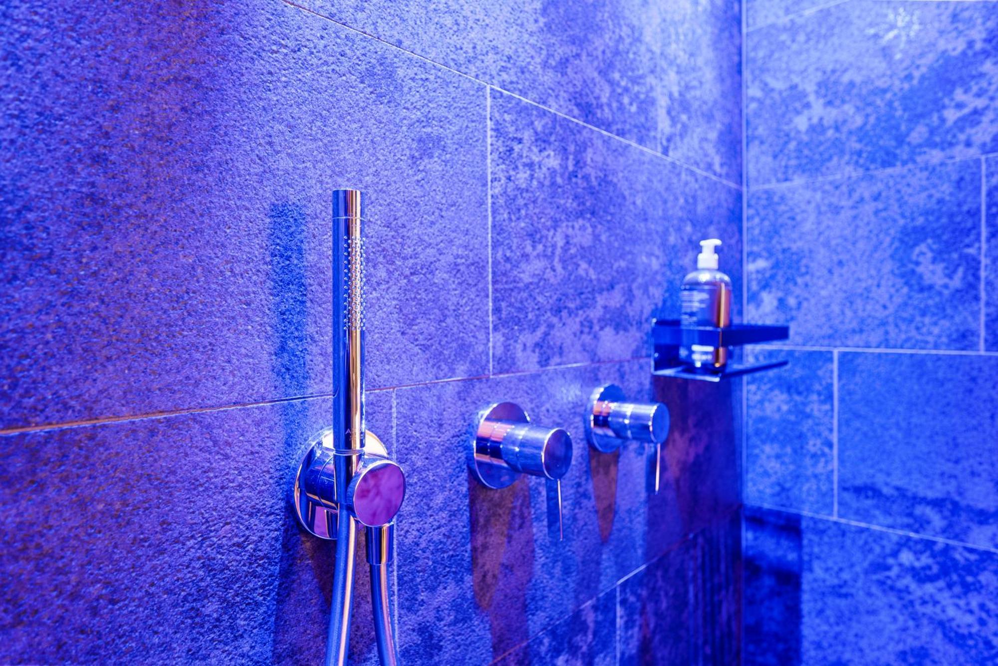 New Opening "Sissi Chalets" - Unique Luxury Hideaway With Mountain View & Sauna Mendola Exterior foto